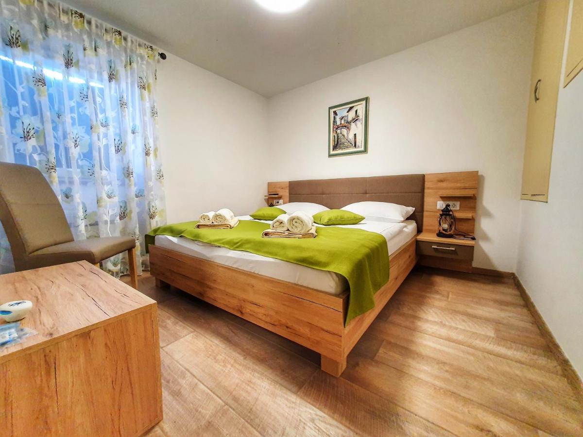 Veleniki 베드 앤드 브렉퍼스트 다니엘라 B&B 외부 사진