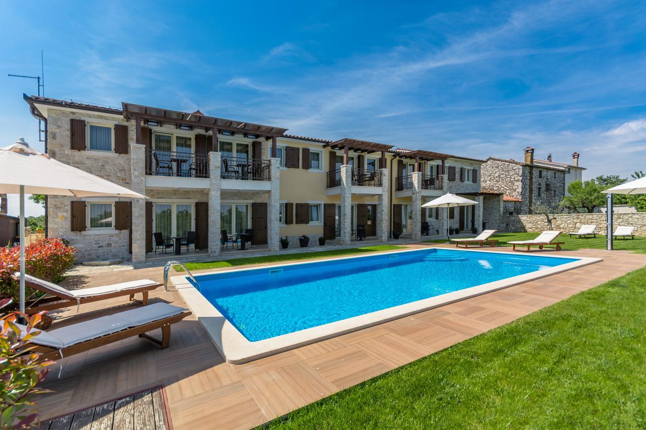 Veleniki 베드 앤드 브렉퍼스트 다니엘라 B&B 외부 사진